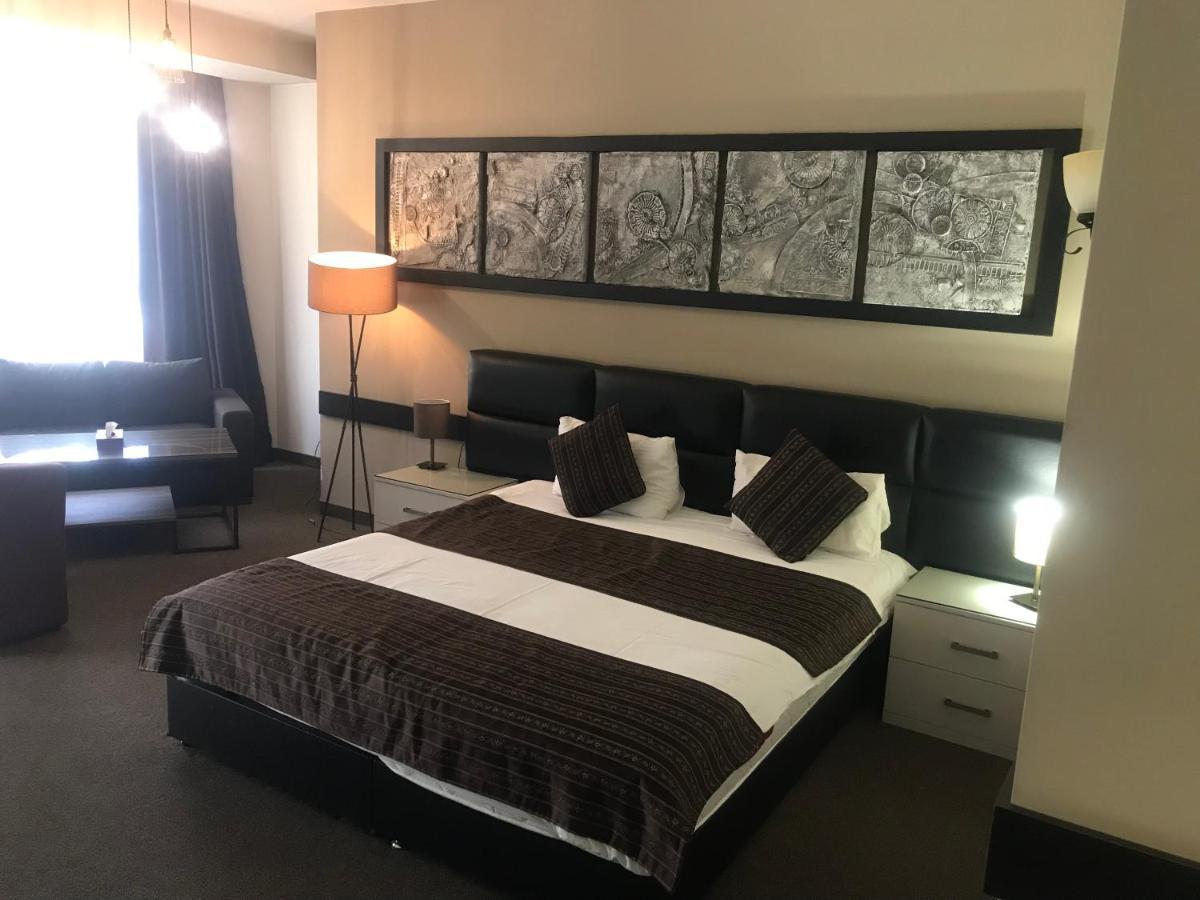 Nor Ekats Aparthotel Yerevan Bagian luar foto