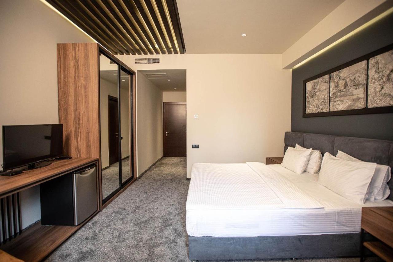 Nor Ekats Aparthotel Yerevan Bagian luar foto